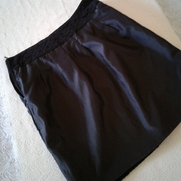 🌺 Black Lace H&M Fully Lined Lace Skirt - Picture 6 of 11